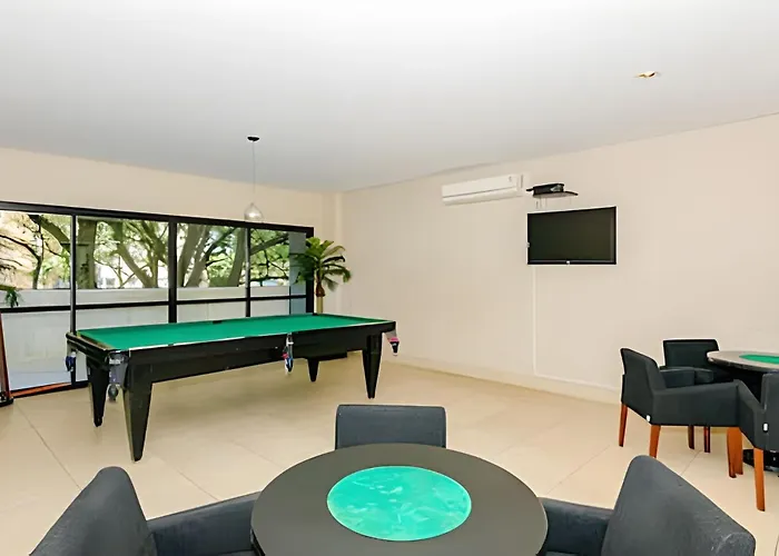 Dois quartos condomínio clube de luxo Sky com vaga by UROOMS